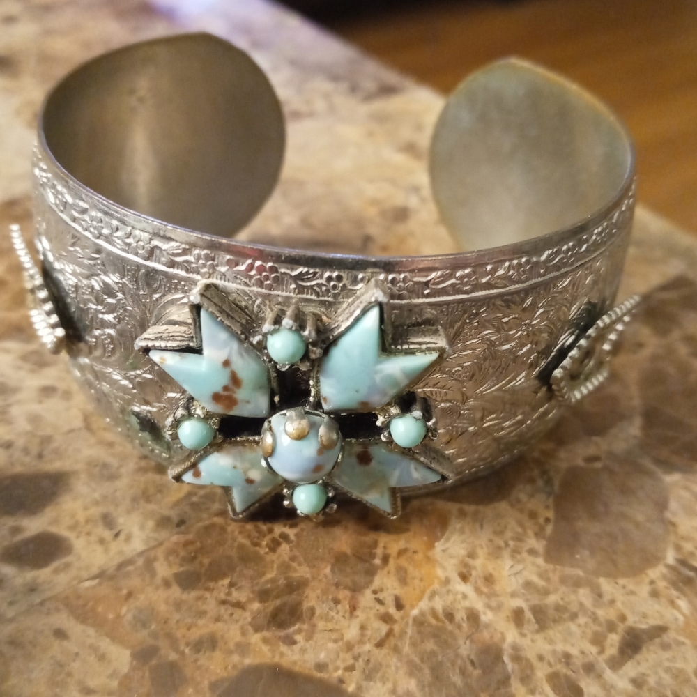 Vintage cuff bracelet